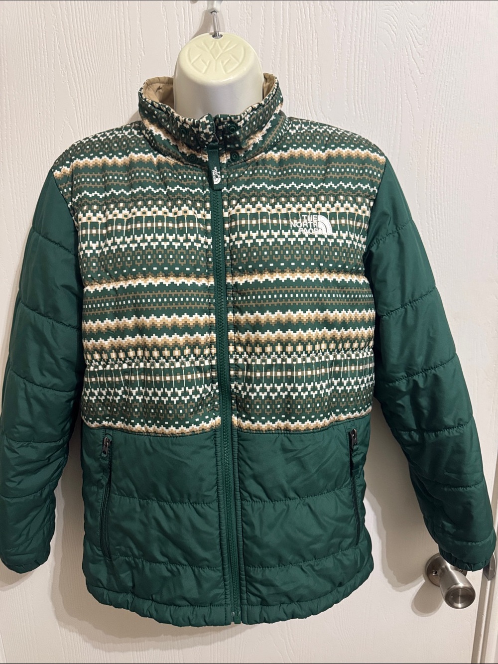 The North Face Women’s Small Reversible Mount Chimbo Zip Hooded Jacket Winter